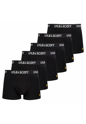 Six paires de boxers noirs avec "LYLE & SCOTT" sur la ceinture et un petit logo jaune sur la jambe gauche, disposés en diagonale.