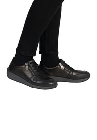 Rieker Baskets basses - braun