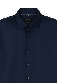 Marineblaue, super schlanke Button-Down-Hemd aus glattem Stoff. Verfügt über einen Standardkragen und fünf gleichmäßig verteilte Knöpfe auf der Vorderseite.