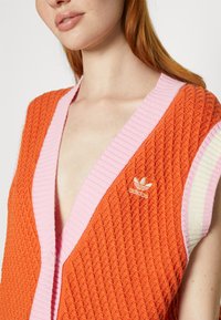 adidas Originals ADICOLOR 70S VEST - Liivi - orange