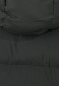 Guess FAUSTINE LONG - Dunkåpe / -frakk - jet black