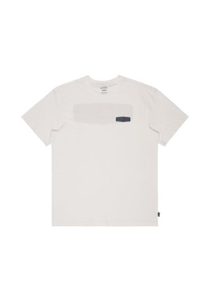 T-shirt en coton blanc avec un col ras-du-cou, des manches courtes et un logo graphique rectangulaire en bleu et rouge sur le devant.