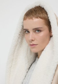 Calliope LUNGO - Cappotto invernale - sabbia