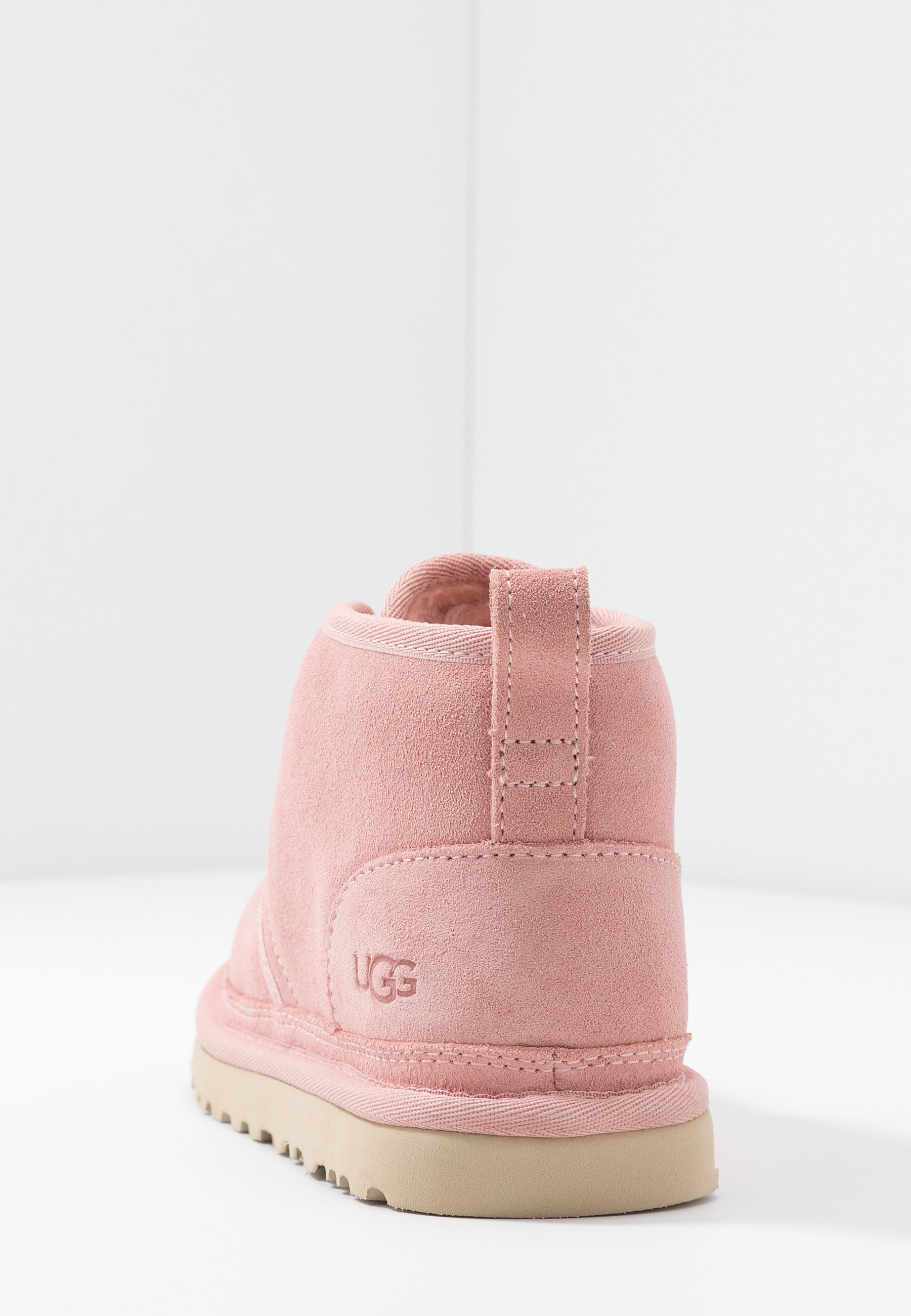 ugg neumel pink