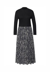 Langärmliges Kleid mit schwarzem Oberteil und einem fließenden Rock in einem grau-schwarz gestreiften Zebramuster, hergestellt aus weichem Stoff.