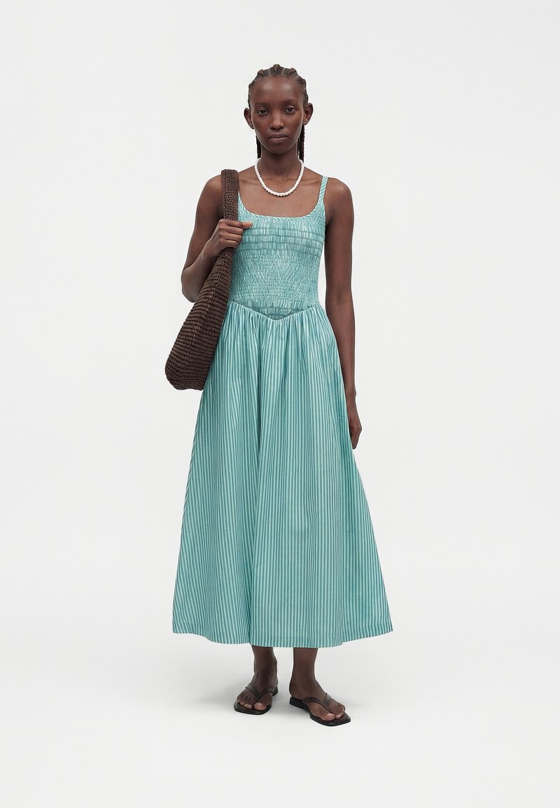 abercrombie green dress Emerson Angel by Abercrombie and Fitch 29% nylon Abercrombie & Fitch Dress Halter