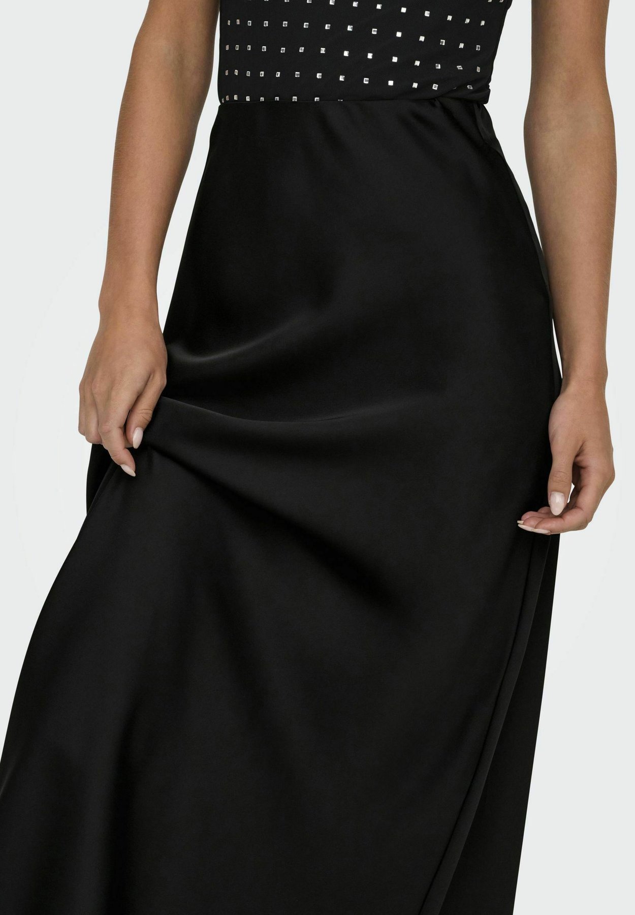 ONLCHIGO ANKEL SATIN SKIRT WVN