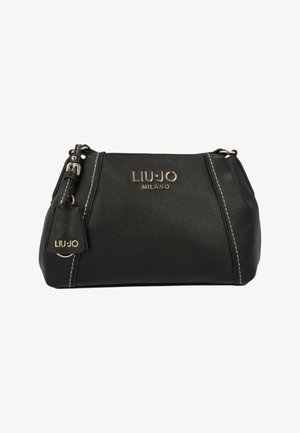Borsa a mano Liu Jo Milano in pelle nera con cuciture bianche, logo dorato e fibbia decorativa sulla tracolla, su sfondo bianco.