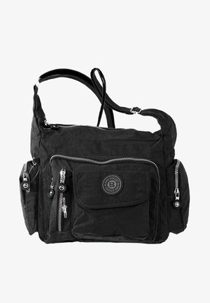 Zwarte stoffen schoudertas met meerdere ritszakken, rond logo-detail en verstelbare schouderriem. Structuur met glanzende hardware accenten.