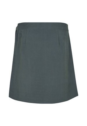 Jupe verte foncée, longueur genou avec une texture lisse, dotée d'une ceinture plate et de plis subtils à l'avant. Design simple et fonctionnel.