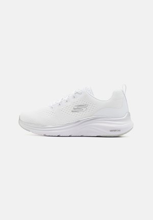 Skechers, Baskets basses - white