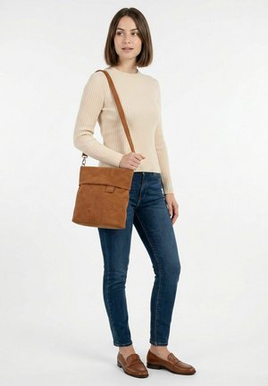 ZWEI, MADEMOISELLE.M SCHULTERTASCHE 25 CM - Cross body bag - nubuk cognac
