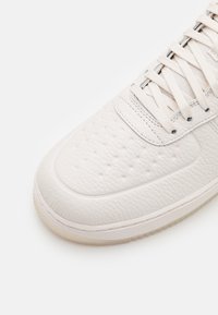 Nike Sportswear AIR FORCE 1 07 PRO TECH WP - Tenisky - phantom