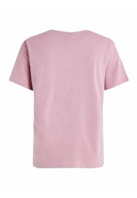 T-shirt rose à manches courtes avec une coupe décontractée, en coton doux, présentant un col rond et des bords ourlés, texture lisse.