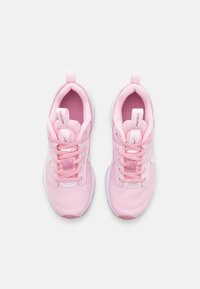 Nike Sportswear AIR MAX INTRLK LITE - Sneakers - pink/white
