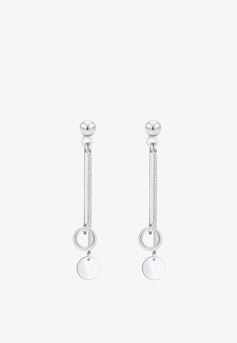 Boucles d'oreilles pendantes couleur argent avec des clous ronds, une barre et une chaîne, un cercle relié, et un pendentif circulaire plat en bas.
