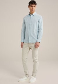 WE Fashion THE LINEN - Camicia - blue