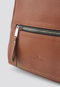 TOM TAILOR TTTINNA - Zaino - cognac