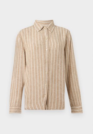 Beige langærmet skjorte med knapper, hvide lodrette striber og spids krave.
