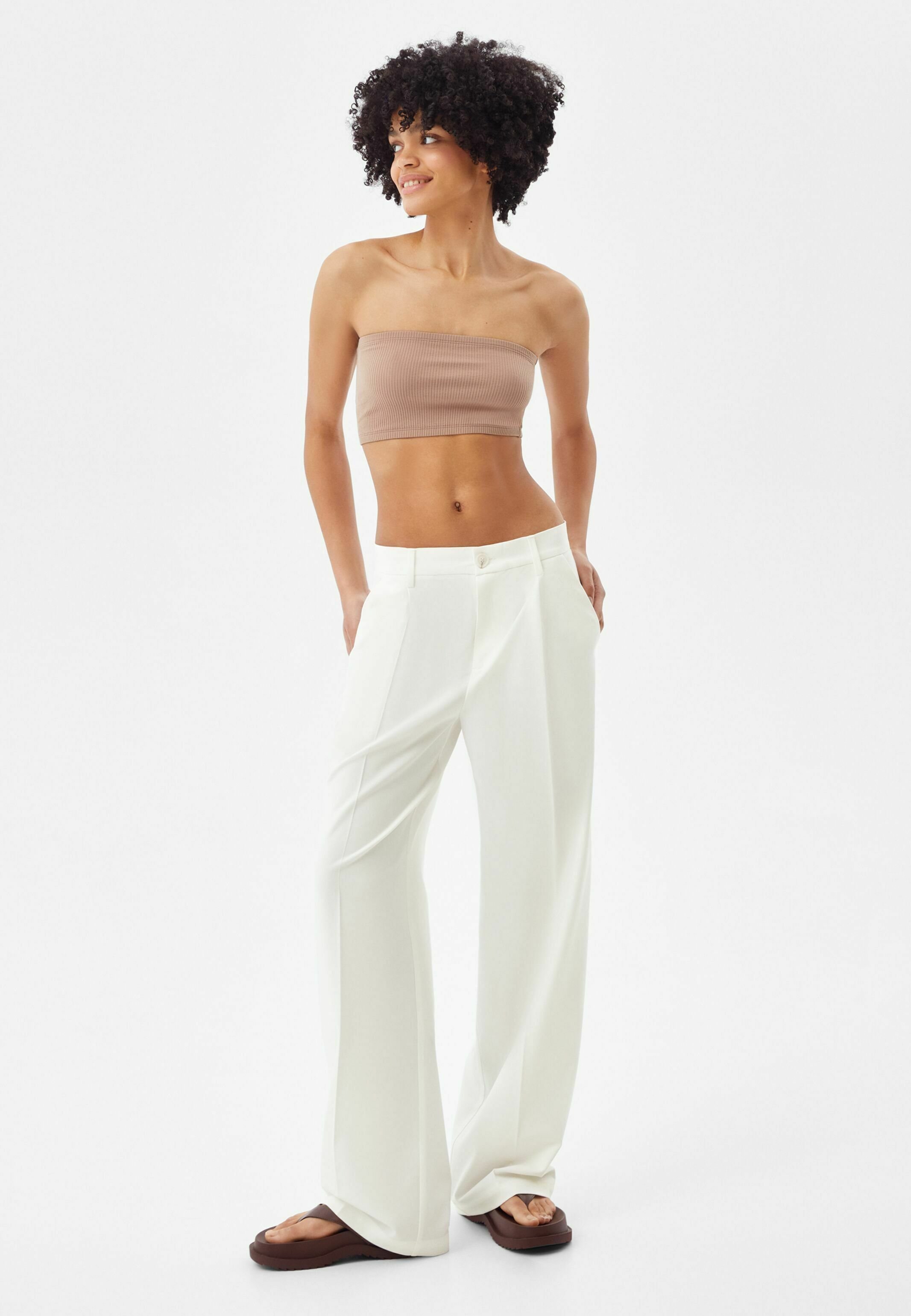 Bershka DAD FIT - Trousers - white 