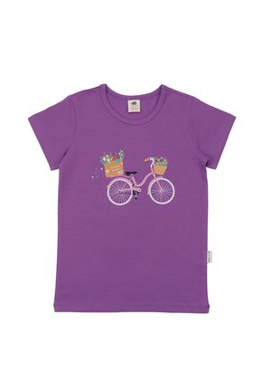 Lila Kurzarmhemd mit einem aufgedruckten pinkfarbenen Fahrrad, das einen Blumenkorb und eine Kiste mit der Aufschrift "Flower Market" voller bunter Blumen trägt.