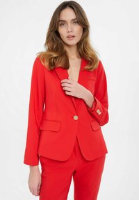 Blazer - red
