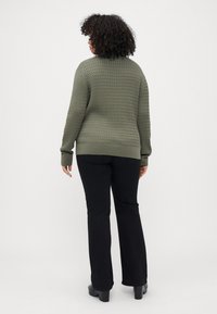 Tommy Hilfiger Curve CABLE FINE - Strickpullover - green