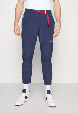 CLASSIC TAPERED POLO SPORT HIKING PANT - Spodnie treningowe - newport navy/madras