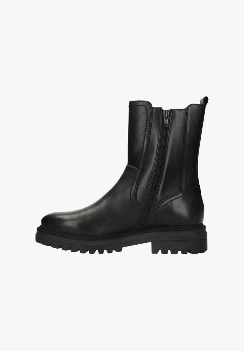 Zwarte leren enkelboot met een zijrits, ronde neus en een gestructureerde rubberen zool. Gladde afwerking met stevige stikdetails.