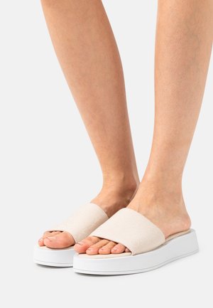 FLATFORM SLIDE - Mules - sand mono