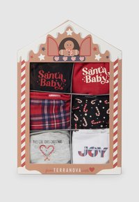 Set di pijama per bambini a sei pezzi in rosso festivo, nero, bianco e grigio con motivi e frasi natalizie, confezionato in una scatola a forma di casetta di pan di zenzero.