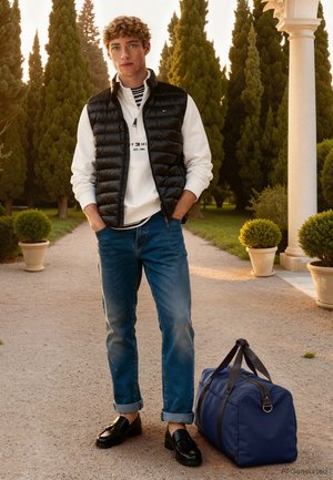 CORE PACKABLE VEST - Smanicato - black