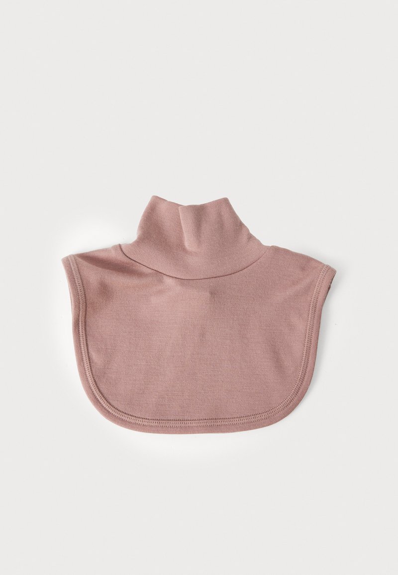 Roze turtleneck slab van zacht stof, met een afgeronde vorm, een gladde textuur en een gestikte randafwerking.