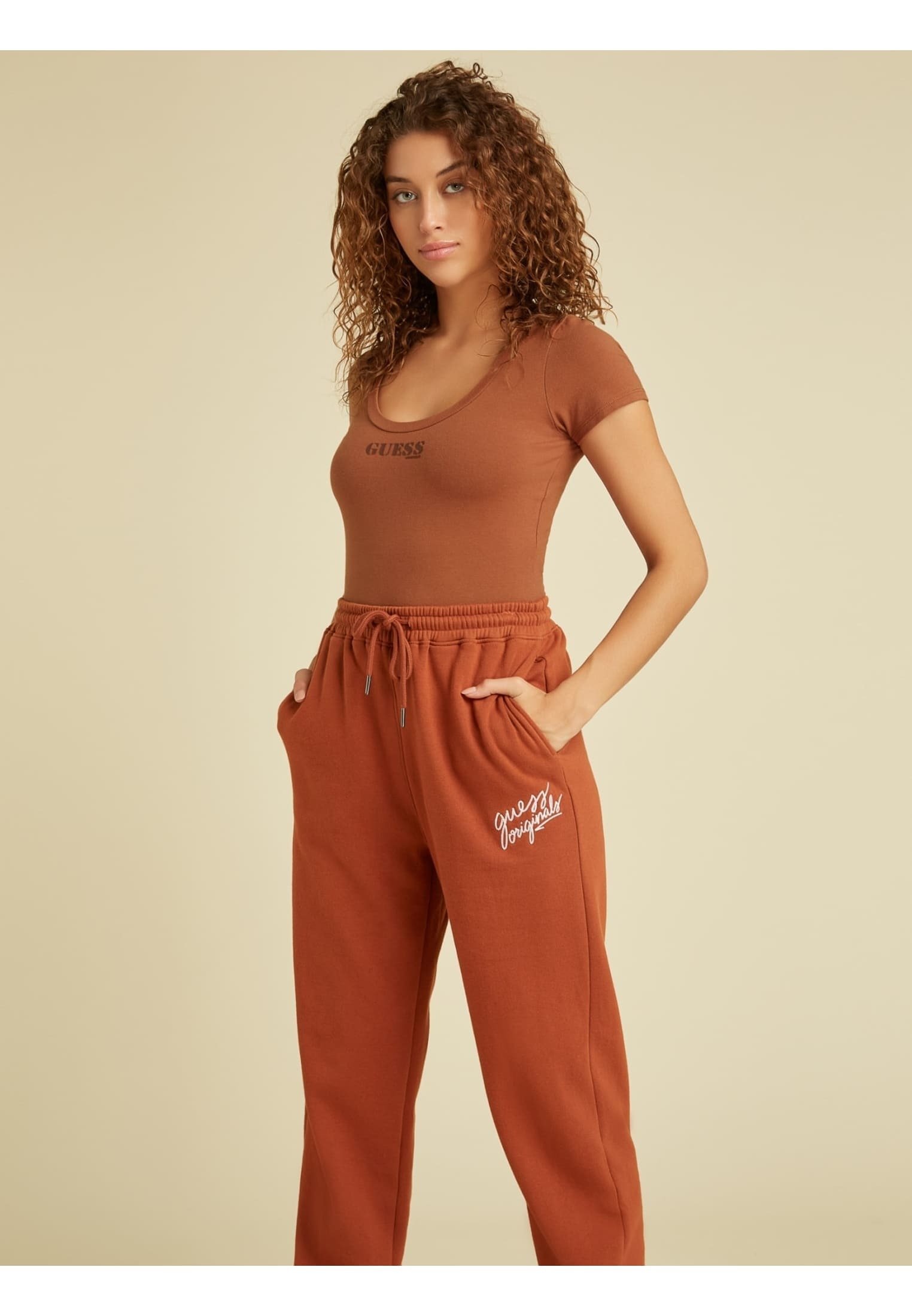 Guess BODY LOGO VORN - T-shirt con stampa - orange/arancione - Zalando