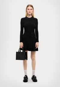 sandro Strickkleid - noir
