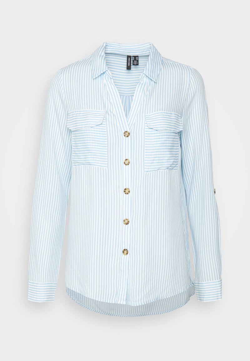 Ljusblå randskjorta med lång ärm, notchkrage, två bröstfickor och guldknappar fram. Slät tygtextur.