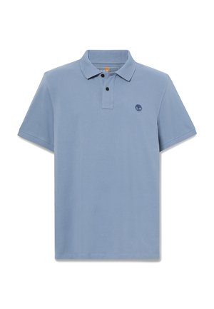 Světle modrá polo košile s krátkým rukávem, límečkem, dvěma černými knoflíky a malým tmavě modrým motivem stromu na levé straně hrudi.