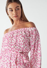 WILLA Dnevna haljina - pink floral plisse