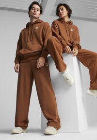 Puma BETTER CLASSICS - Kapucni - teak