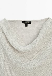 Light gray knitted sweater with a wide, loose cowl neck and a black label showing brand and size information.