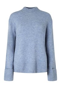 Pull bleu clair en tissu tricoté doux, avec un col et des poignets côtelés, une coupe décontractée et un design légèrement court.