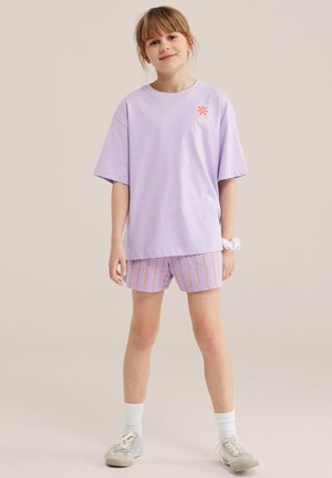 WE Fashion Kratke hlače - lilac