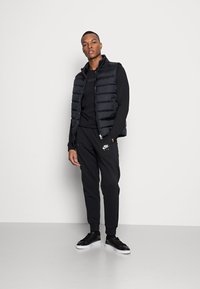 Nike Sportswear CORE TEE - Camisola de manga comprida - black