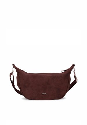 Braune schultertasche in sichelform mit verstellbarem riemen, silberfarbenem reißverschluss und metallbeschlägen, mit der marke "zwei" vorne in der mitte.