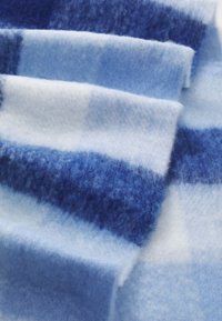 Pieces PCBEA LONG SCARF - Fular - hydrangea