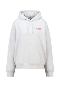 Hoodie oversize gris clair avec une poche avant, une capuche à cordon et un petit graphique rouge au niveau de la poitrine gauche. Matériau en coton doux.