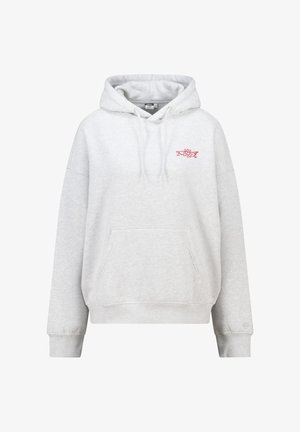 Lichtgrijze oversized hoodie met een voorzak, een capuchon met koord en een kleine rode graphic op het linker borstgedeelte. Van zacht katoenmateriaal.