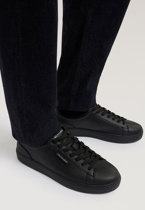 Trussardi, Zapatillas - black milano