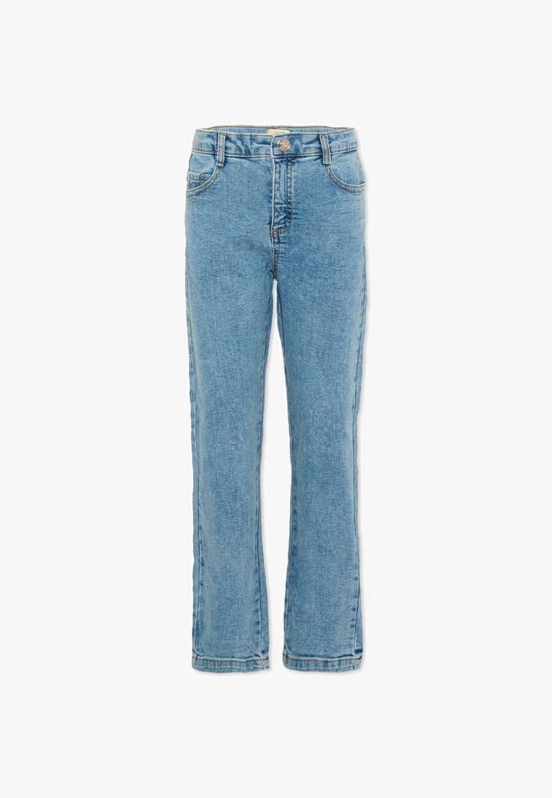 Jean denim bleu clair à coupe droite, bouton avant, fermeture éclair et design cinq poches, présenté sur un fond blanc.