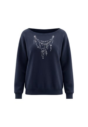 Navyblå langærmet sweatshirt med bred halsudskæring og sølvkæde- og stjernemønster på brystområdet.